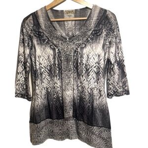 Y2K ONE WORLD Black and Gray Patterned Blouse